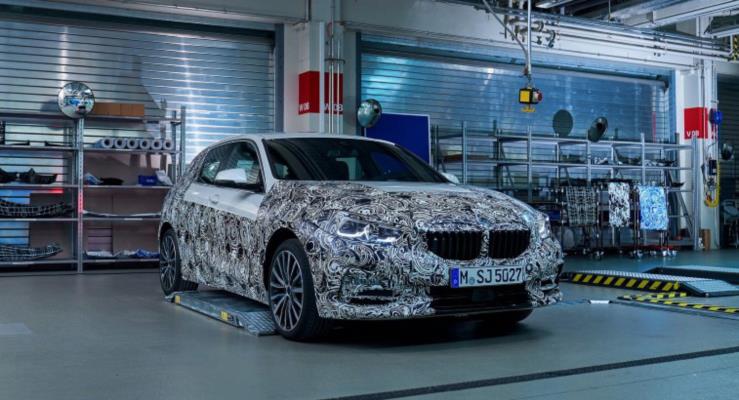 2020 BMW 1 Serisi Kamuflaj kard,  Mekan Grnd