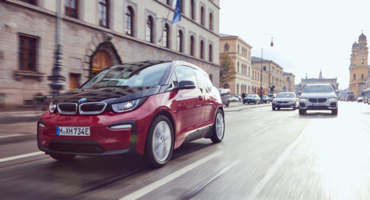 BMW Grubu 2018de 140.000 elektrikli ve hibrit ara satt