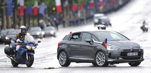 Fransa Cumhurbakan halkn DS 7 Crossback ile selamlad