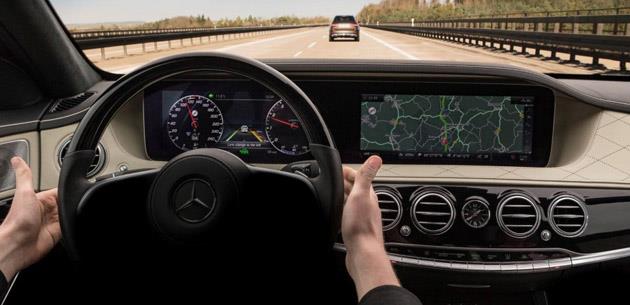 Makyajl Mercedes S-Serisi yeni gsterge tablosu ve sr yardm sistemleriyle geliyor