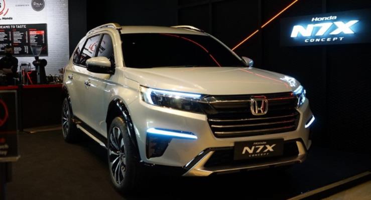 Honda Endonezya'da N7X ok Amal Crossover Konseptini Tantt 