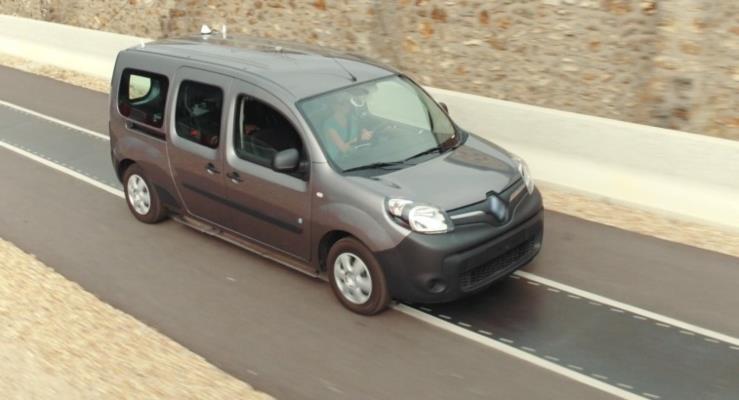 Renault Kangoo Z.E kablosuz arjl elektrikli tatlar mjdeliyor