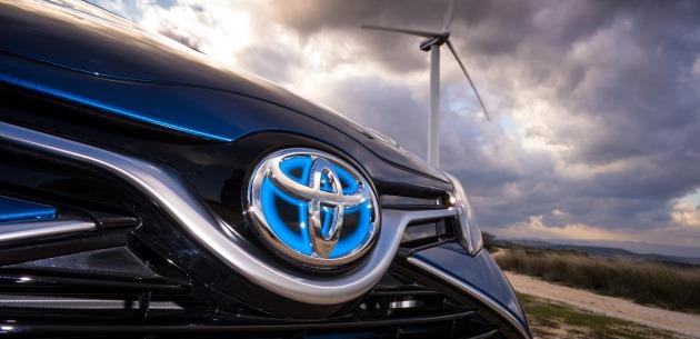Toyota'dan 2015'te Rekor Hibrit Sat