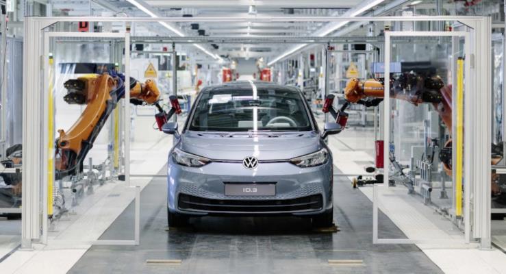 Volkswagenin Yazlm ve Otonomideki Liderliini Kabul Ediyor