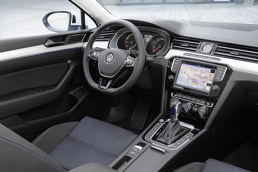 YEN 2016 VW PASSAT GTE DETAYLI RESM GALERS