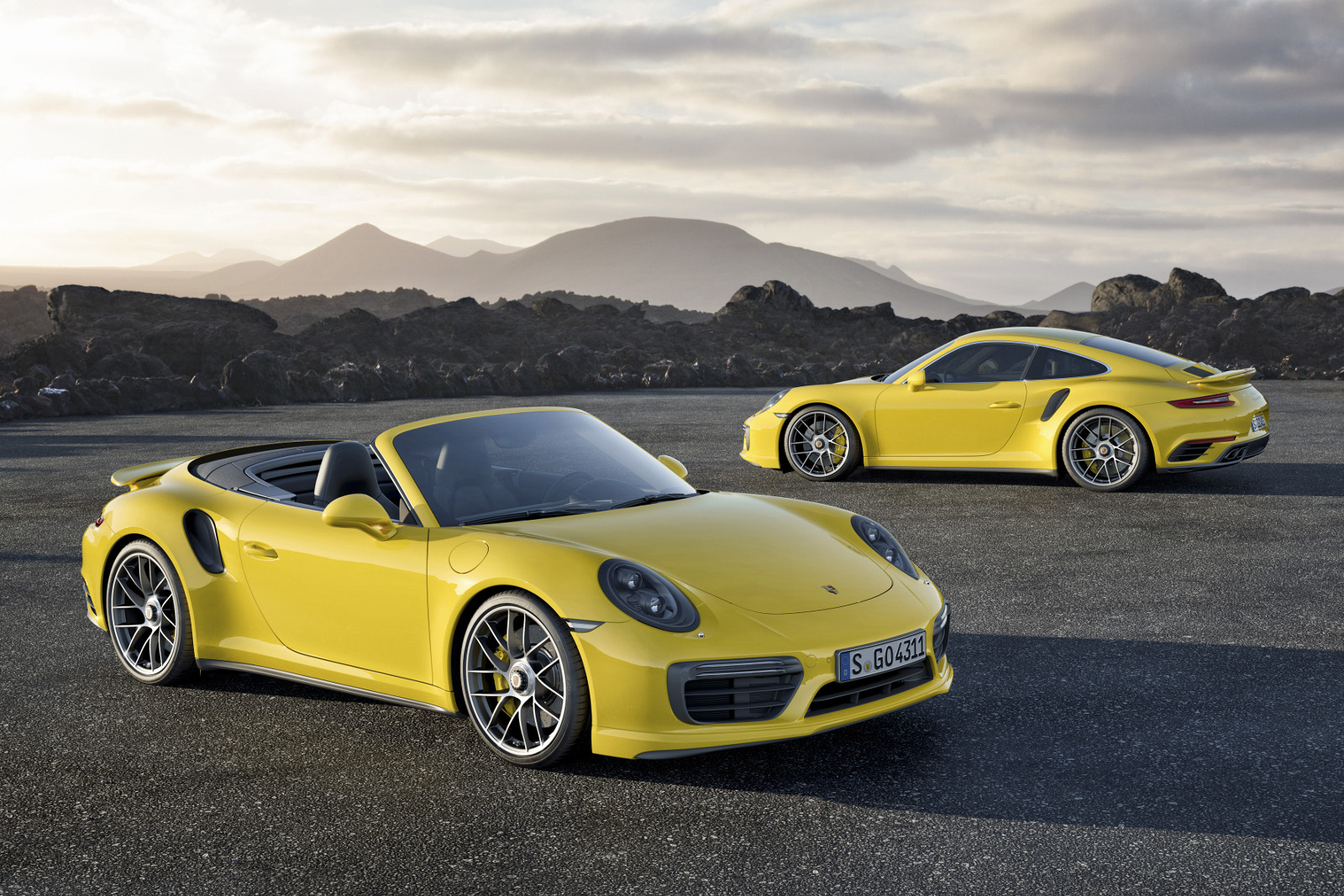 2016 Porsche 911 Turbo ve Turbo S Resim Galerisi