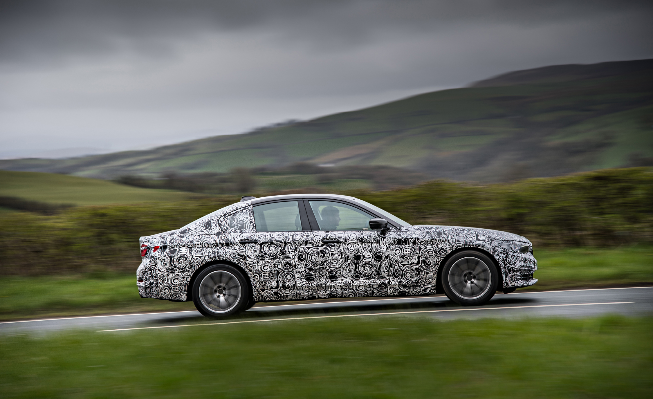 2017 BMW 5 Serisi Prototip fotogaleri