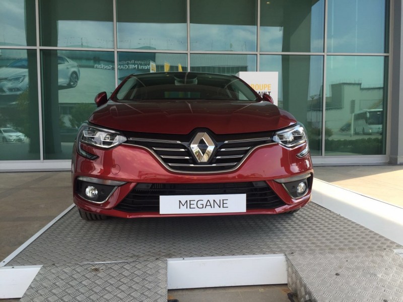 2016 Renault Megane Sedan Lansman Resim Galerisi