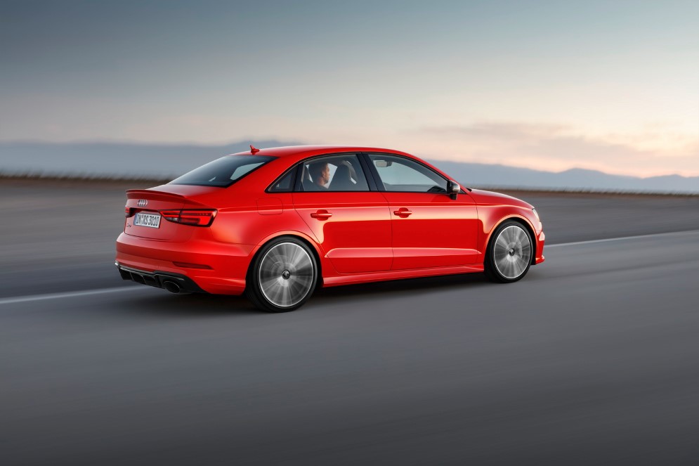 Audi RS3 Sedan detayl resim galerisi