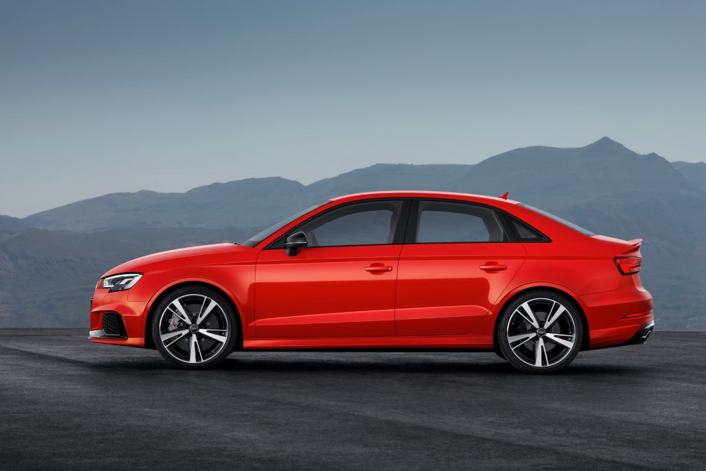 Audi RS3 Sedan detayl resim galerisi