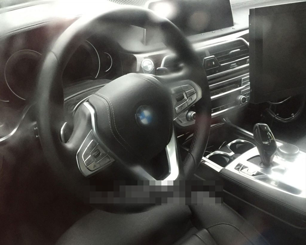 2017 BMW 5 Serisi i kabini grntlendi