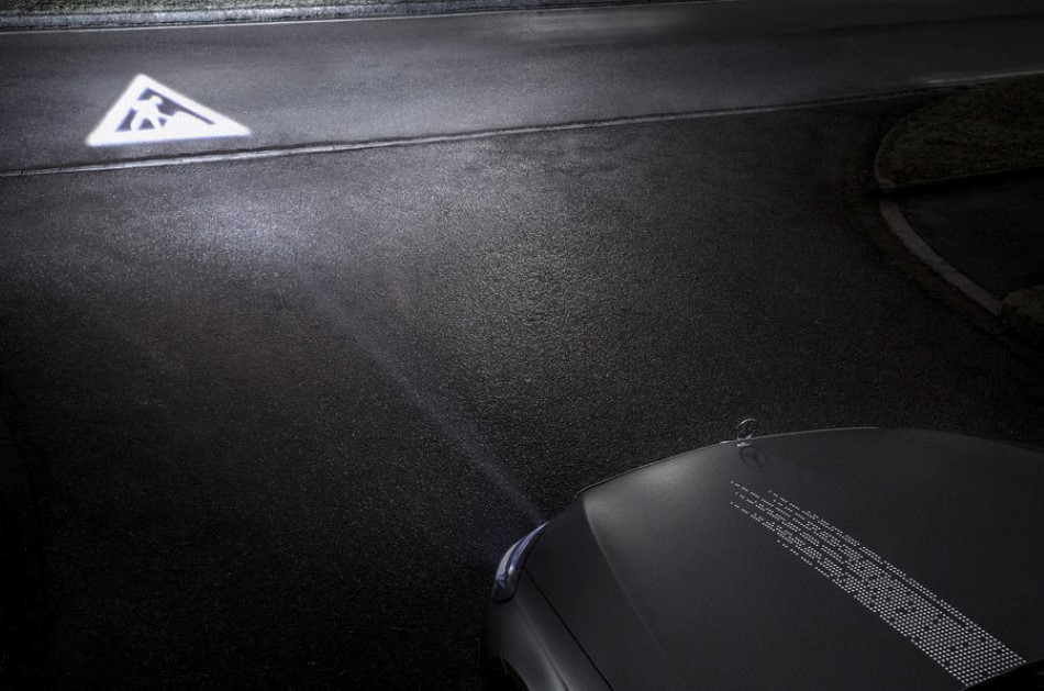 Mercedes'ten yeni aydnlatma teknolojisi Digial Light