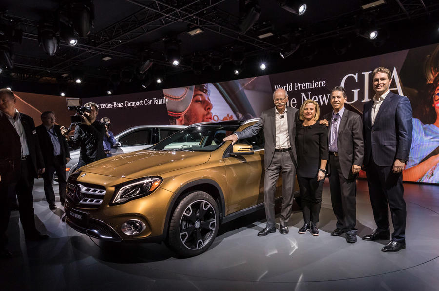 Mercedes Detroit'te yeni kompakt modellerini duyurdu