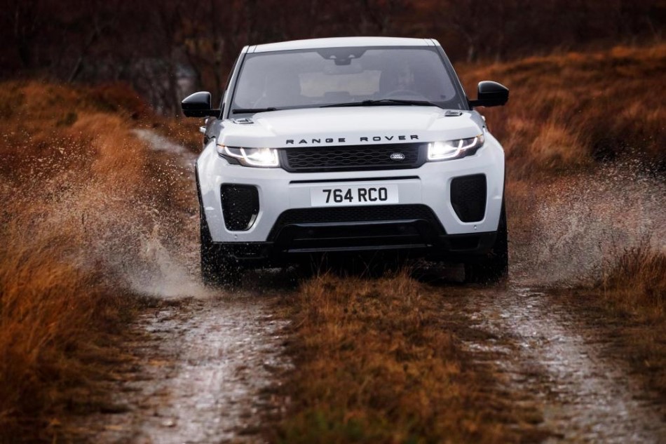 2018 Range Rover Evoque ve 2018 Discovery Sport 