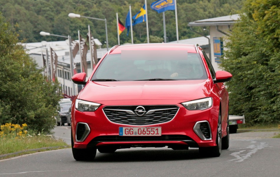 Opel Insignia Gsi Sports Tourer resim galerisi