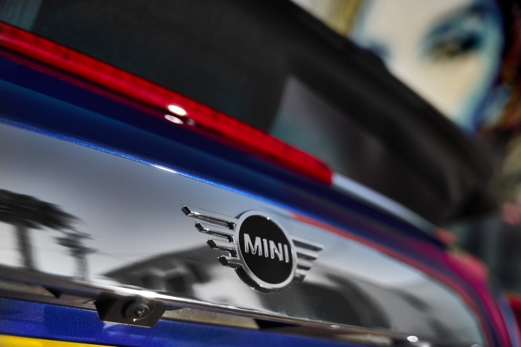 2019 MINI hatchback ve cabriolet (MINI Convertible) resim galerisi (11.01.2018)
