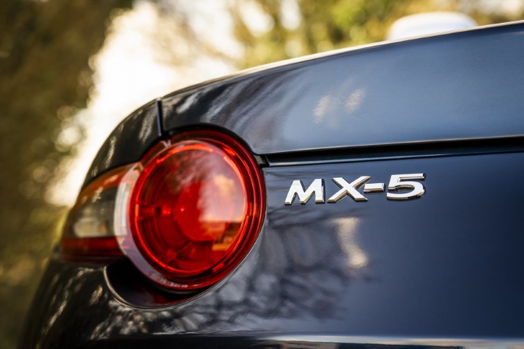 2021 Mazda MX-5 Sport Venture Edition resim galerisi (12.04.2021)