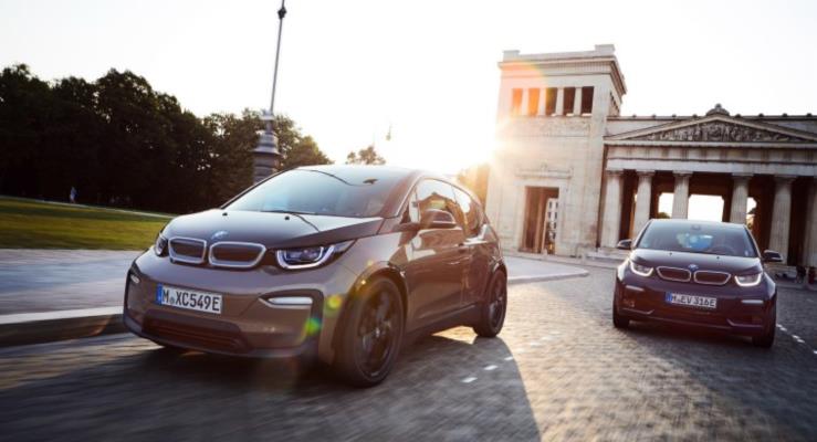 2019 BMW i3 daha yksek pil kapasitesi ve 260 km menzille geliyor