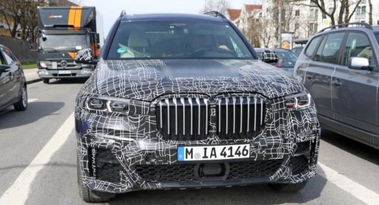 2019 BMW X7nin i kabini ortaya kt