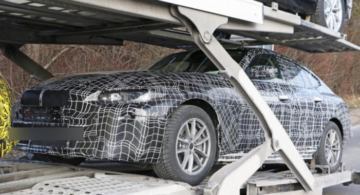 2021 BMW i4 EV: Tesla Model 3 rakibine ilk bak