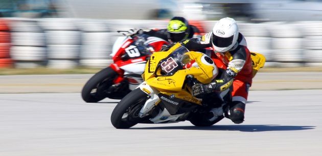 MOTOSKLET AMPYONASININ KNC AYAI ZMR PARK'TA