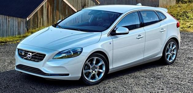 VOLVO V40 ve V40 CROSS COUNTRY'NN TEMMUZ YENLKLER