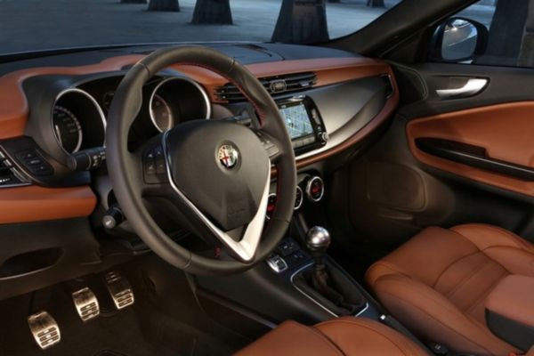 ALFA ROMEO G�UL�ETTA'DA TEMMUZ 2014 KAMPANYASI