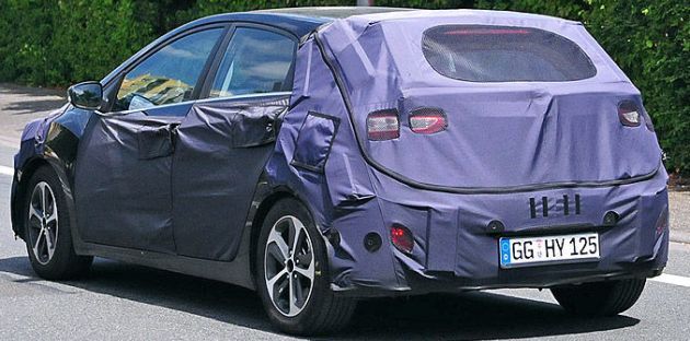 HYUNDA�'DEN �30'A 2015 MAKYAJI