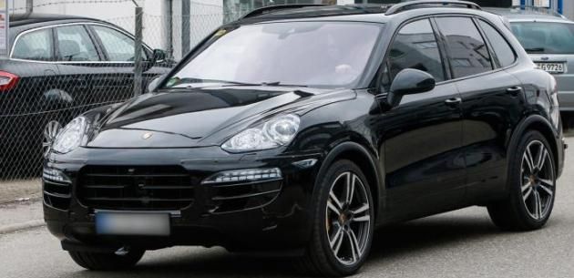 MAKYAJLI PORSCHE CAYENNE 2014 SONUNDA