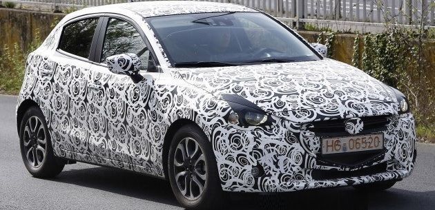 YEN� 2015 MAZDA2 DETAYLANIYOR