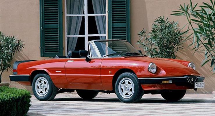 Alfa Romeodan Klasik Otomobil dllerinde ifte zafer