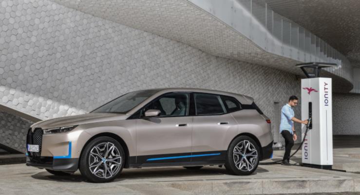 BMW 2023'e Kadar Aralarnn Yzde 20'sinin Elektrikli Olmasn stiyor