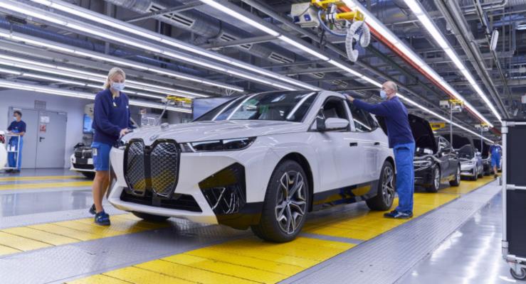 BMW, ip Arznn 2021'in kinci Yarsnda Kritik Derecede Dk Kalabileceini Uyard