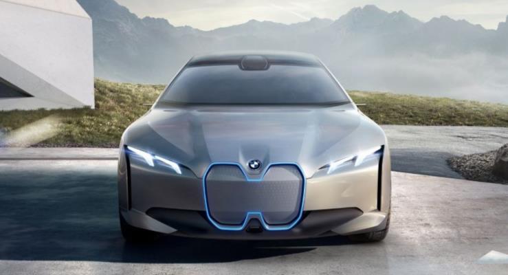 BMW i Vision Dynamics yeni bir elektrikli modelin nizlemesi