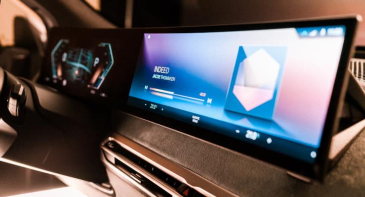 BMW Yeni Nesil Ekrann ve iDrive' CES 2021'de Sergiliyor 