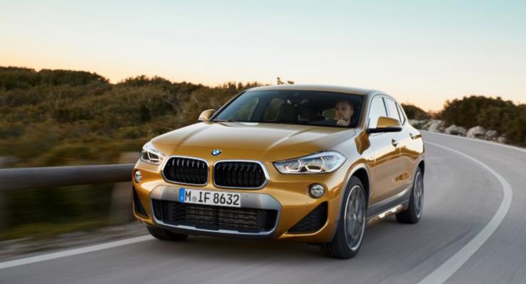 BMW yeni X2 SUVyi yeni fotoraflarla detaylandrd