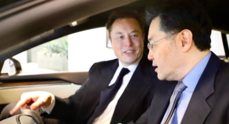 Elon Musk, in Bykelisini Tesla Model S Plaid'de Gezdirdi