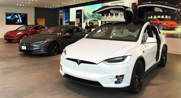 FCA ve Tesla'dan Emisyon Ortakl!