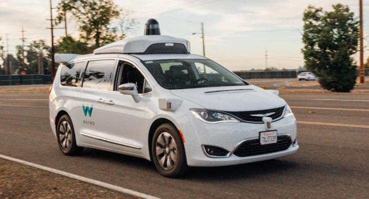 Fiat Chrysler ve Waymo birlikte otonom arabalar gelitirebilir