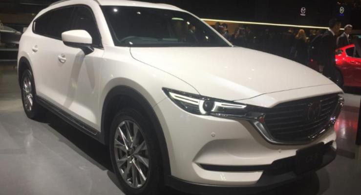 Japonya'ya zel Mazda CX-8 SUV Tokyo'da tantld