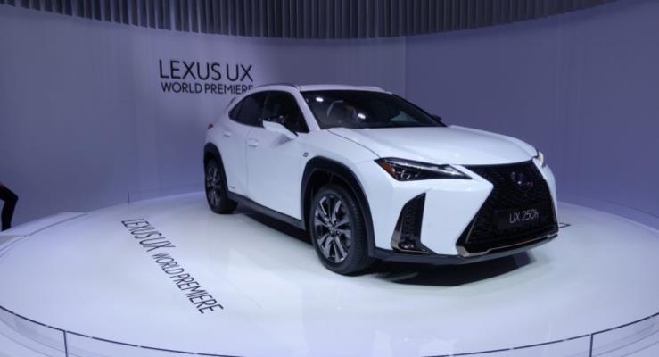 Lexus Cenevre'de yeni yldz UX modelini tantt