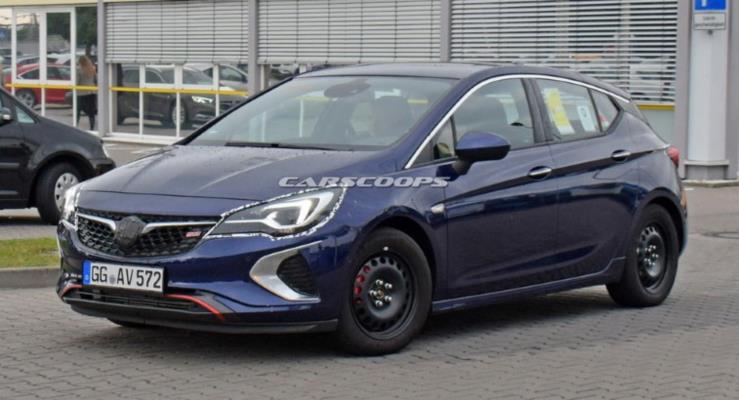 Opel Astra GSi Prototipi Kamuflajsz Grntlendi