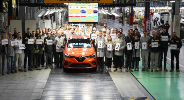 Oyak Renault, otomobil retiminde liderliini 2019da da korudu