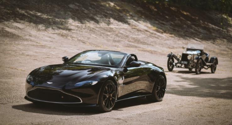 zel Aston Martin Vantage Roadster, A3'n 100. Yln Kutluyor