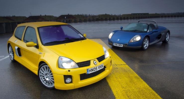 Renault Clio V6: Ortadan Motorlu, Arkadan ekili Sper Hatchback 20 Yanda