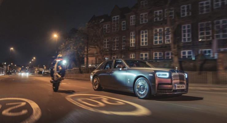 Rolls-Royce Elektrikliye Gemek in Doru Zaman Bekliyor