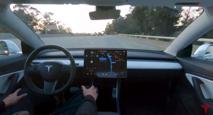Tesladan Yeni Model 3 Otopilot Videosu