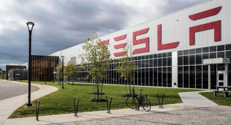 Tesla Fremont Fabrikasnda Daha Az Sayda alanla retime Devam Ediyor