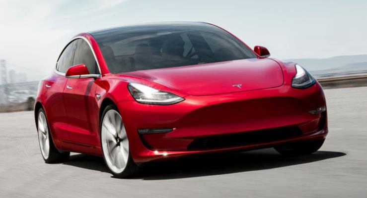 Tesla Model 3 SUVleri geride brakarak Amerikann en ok satan oldu