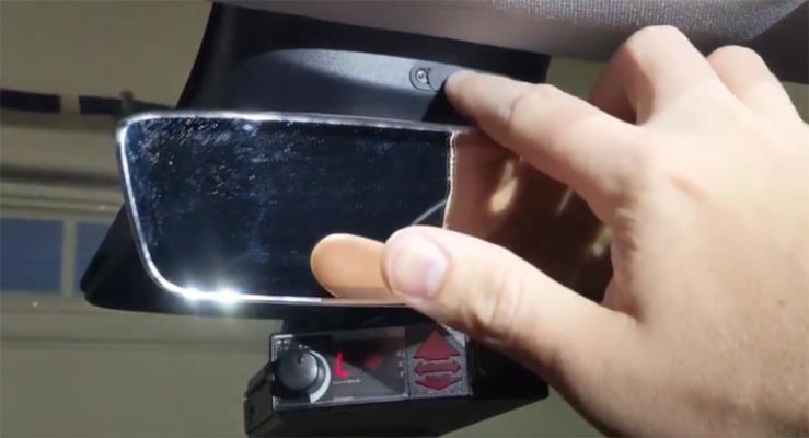 Tesla Model 3'n gizemli kamerasnn srr aa kt